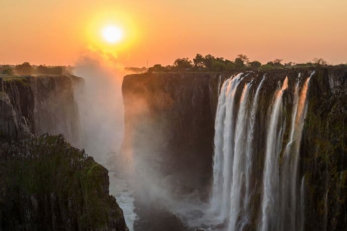 AFR_BLOG_UNSPLASH_11.25 (Victoria Falls)